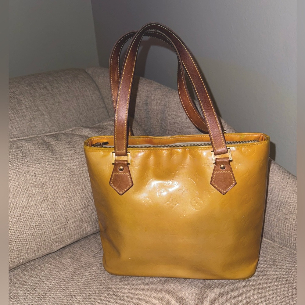 ***Authentic*** Louis Vuitton Monogram Vernise Houston  Handbag Date Code LW0020